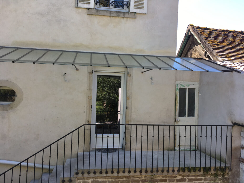 Fabrication et pose d’un garde-corps extérieur à Ruffey-lès-Beaune — photo 3