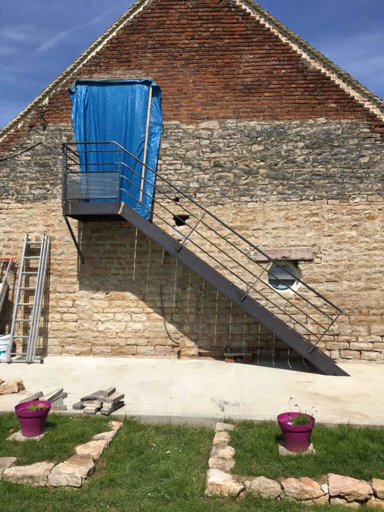 Fabrication et pose d’un escalier extérieur à Palleau — photo 3