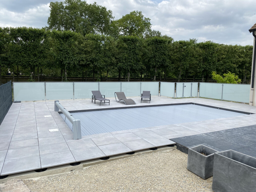 Installation d’un garde-corps vitré autour d’une piscine à Savigny-lès-Beaune — photo 6