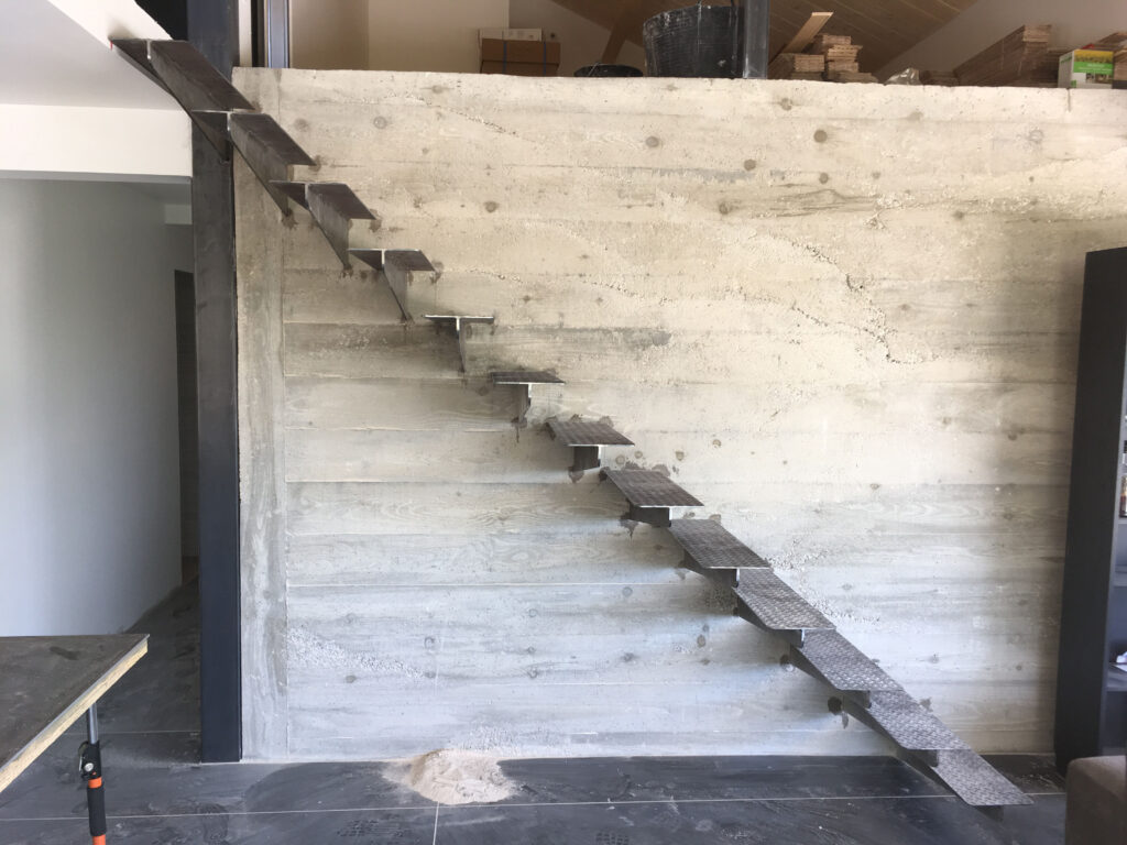 Conception d’un escalier suspendu à Bouilland — photo 1