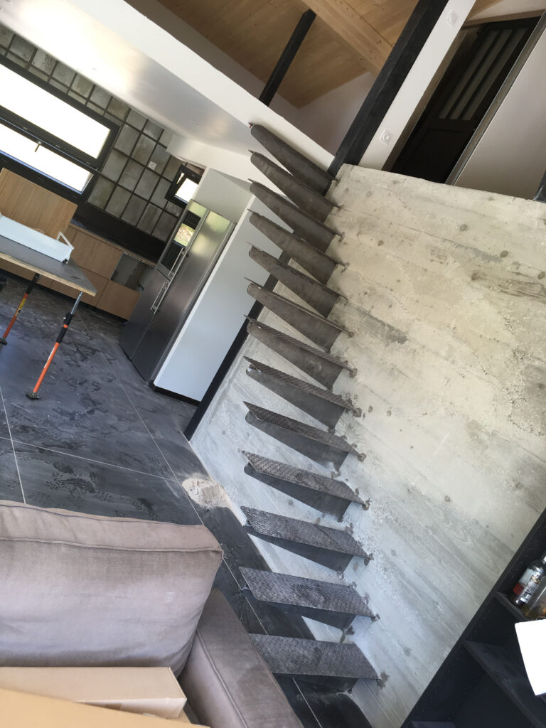 Conception d’un escalier suspendu à Bouilland — photo 2