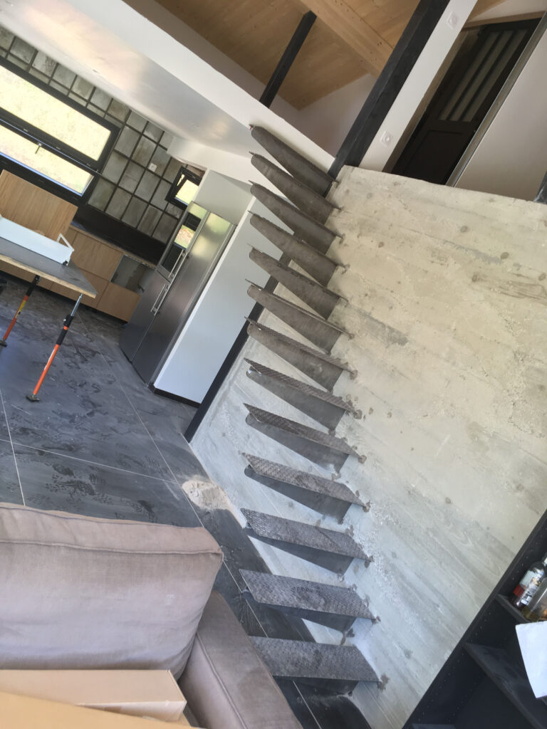 Conception d’un escalier suspendu à Bouilland — photo 3